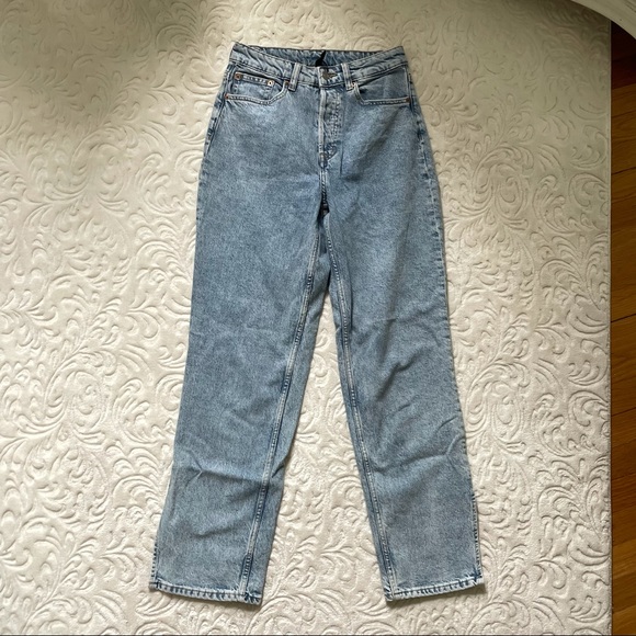 H&M 90s Baggy Lightwash Jeans - Picture 3 of 11
